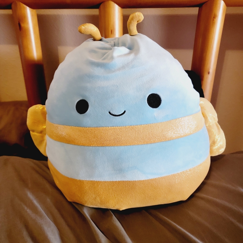 🐝 Bee Squishmallows Adopt Me 14” Queen Bee! Brand  Blue And Gold New With Tags!